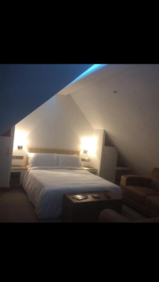 Storm Cottage B&B Hugh Town Екстериор снимка